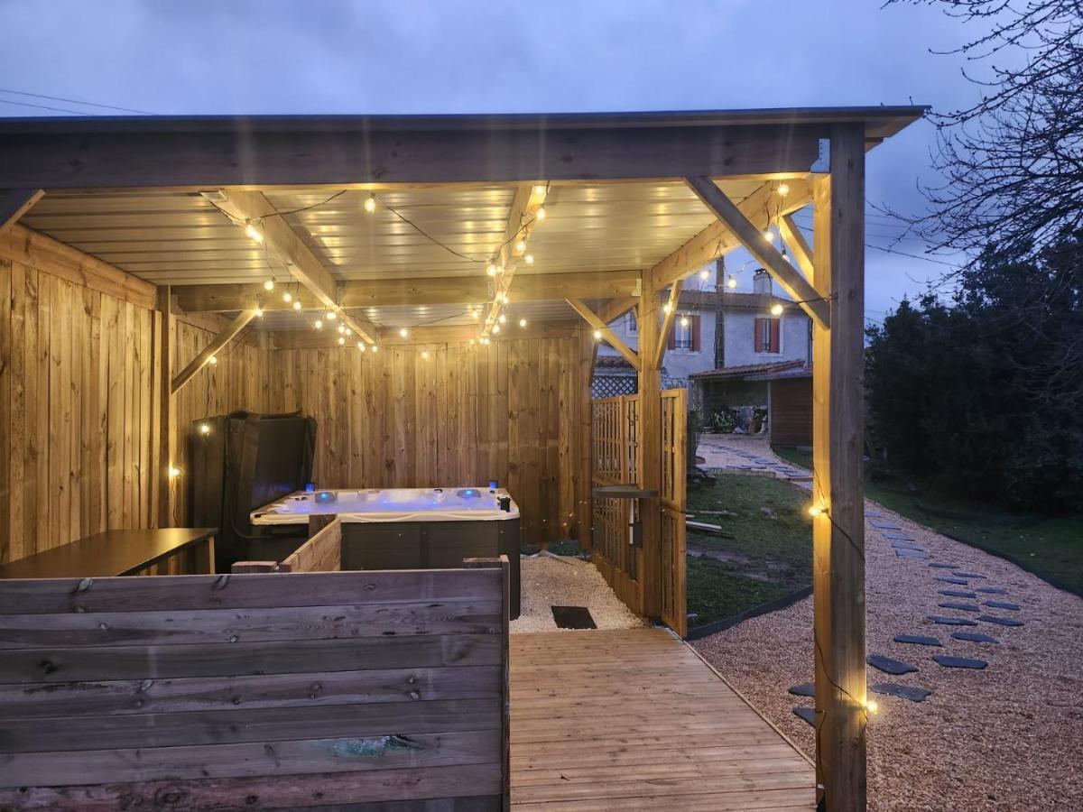 Appartamento Petite Maison Mitoyenne Avec Terrasse Saint-Julien-de-Concelles Esterno foto